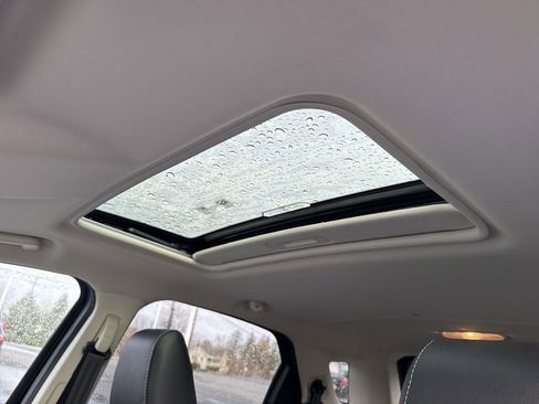 Used 2022 Ford EcoSport Titanium image 18