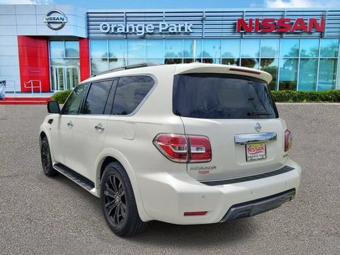 Used 2020 Nissan Armada Platinum w/ Captain's Chairs Package RWD image 3