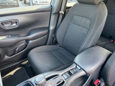Used 2025 Honda HR-V Sport image 36