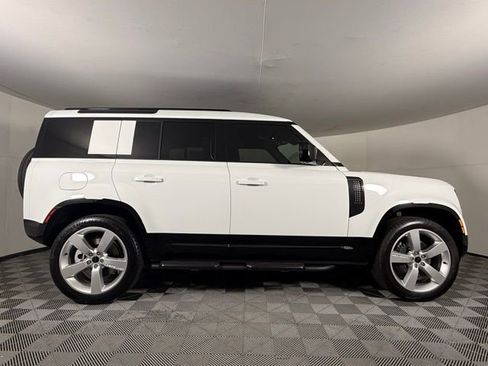 New 2026 Land Rover Defender 110 X-Dynamic SE AWD/4WD image 9
