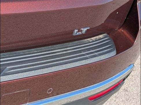 Used 2022 Chevrolet Tahoe LT w/ Luxury Package image 18