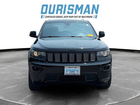Used 2020 Jeep Grand Cherokee Altitude AWD/4WD image 8
