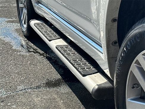 Used 2011 Toyota 4Runner Limited image 9