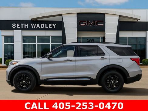Used 2023 Ford Explorer XLT w/ Equipment Group 202A AWD/4WD image 4