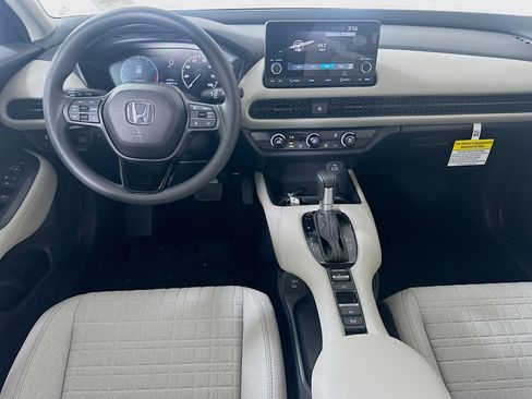 Used 2025 Honda HR-V LX image 18