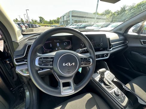 Used 2023 Kia Sportage LX AWD/4WD image 23