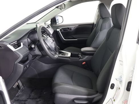 Used 2025 Toyota RAV4 LE AWD/4WD image 27