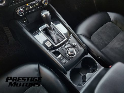 Used 2017 MAZDA CX-5 Touring w/ Preferred Equipment Package AWD/4WD image 16