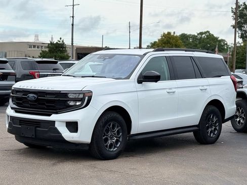 Used 2025 Ford Expedition Active AWD/4WD image 43