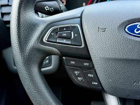 Used 2019 Ford Escape SE image 17