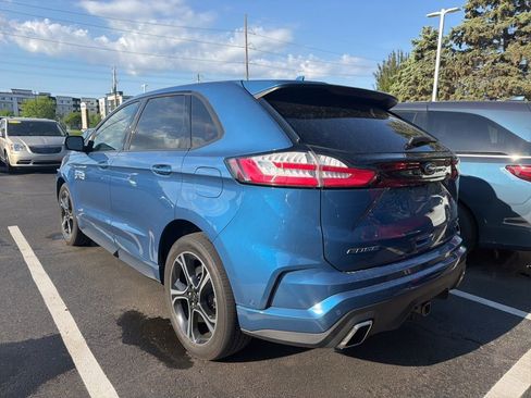 Used 2019 Ford Edge ST w/ Equipment Group 401A AWD/4WD image 2
