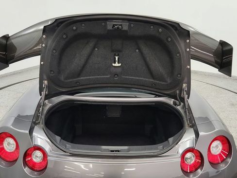 Used 2011 Nissan GT-R Premium AWD/4WD image 36