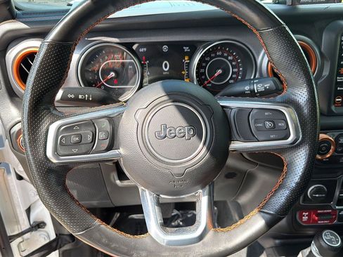 Used 2022 Jeep Gladiator Mojave w/ Cold Weather Group AWD/4WD image 19