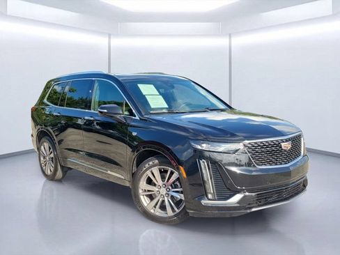 Used 2023 Cadillac XT6 Premium Luxury w/ Technology Package FWD image 1