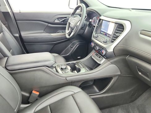 Used 2023 GMC Acadia SLT image 28