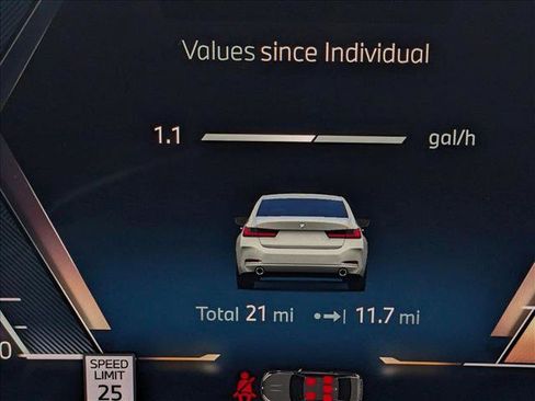 Used 2025 BMW 330i Sedan w/ Convenience Package image 10