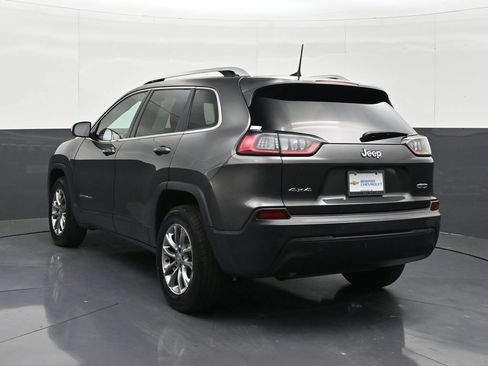 Used 2019 Jeep Cherokee Latitude Plus AWD/4WD image 3