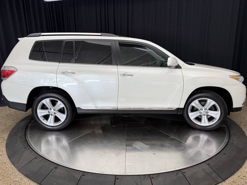 Used 2013 Toyota Highlander Limited AWD/4WD image 11