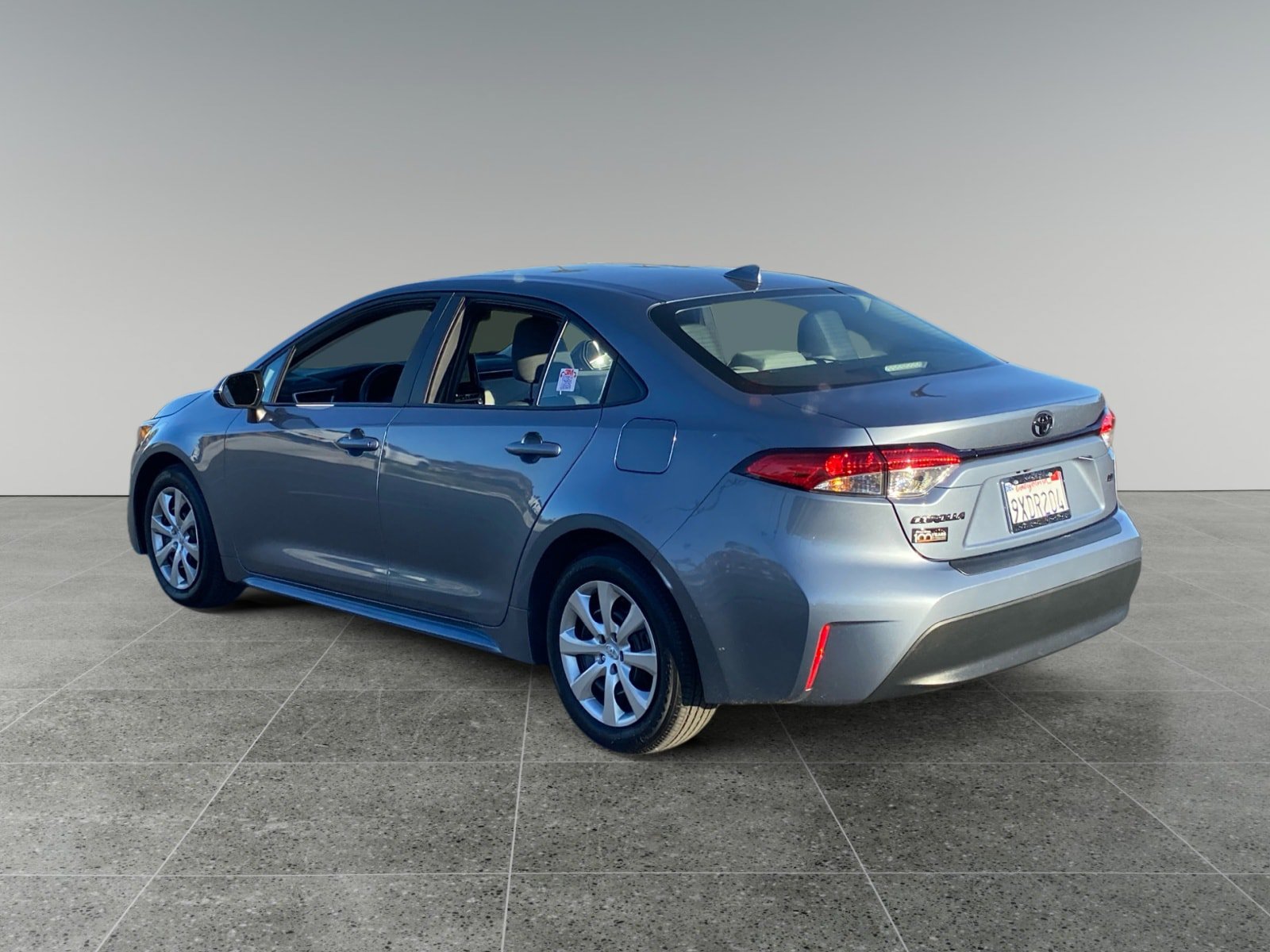Used 2026 Toyota Corolla LE FWD image 3