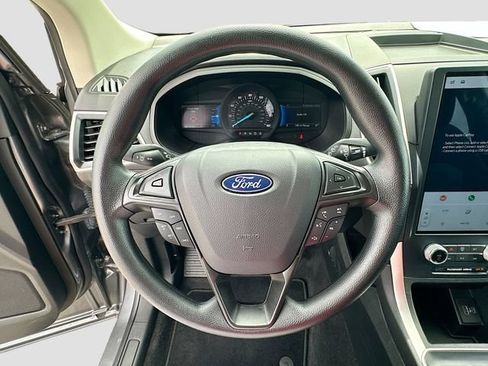 Used 2024 Ford Edge SE w/ Black Appearance Package AWD/4WD image 11