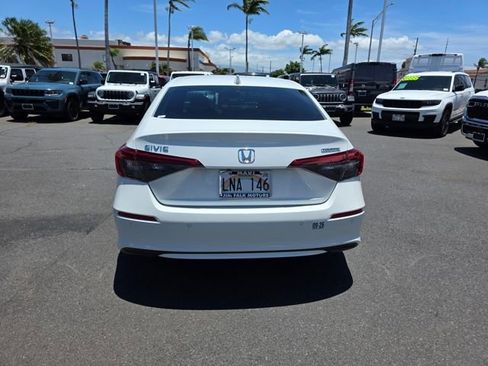 Used 2023 Honda Civic Touring image 6