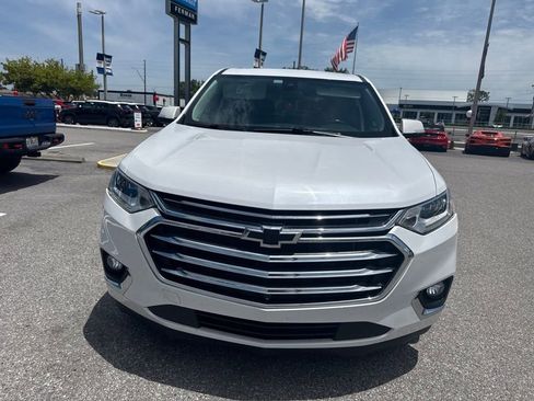 Used 2021 Chevrolet Traverse High Country FWD image 3