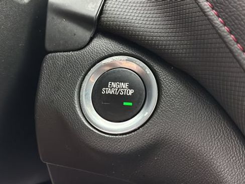 Used 2024 Chevrolet Equinox RS FWD image 28