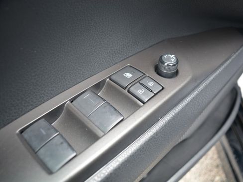 Used 2023 Toyota Camry SE FWD image 8