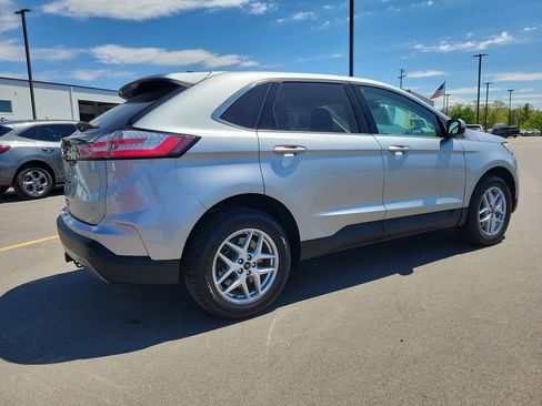 Certified 2023 Ford Edge SEL w/ Convenience Package AWD/4WD image 4