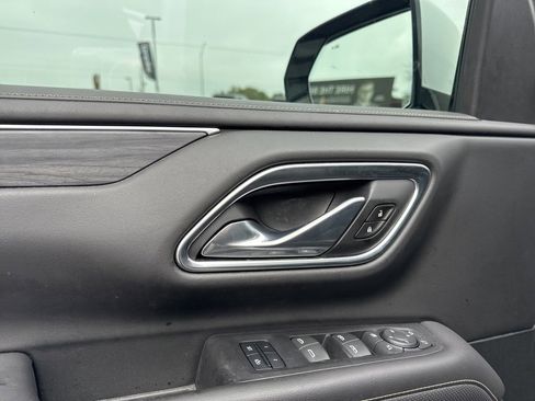 Used 2021 GMC Yukon SLT w/ SLT Luxury Plus Package image 13