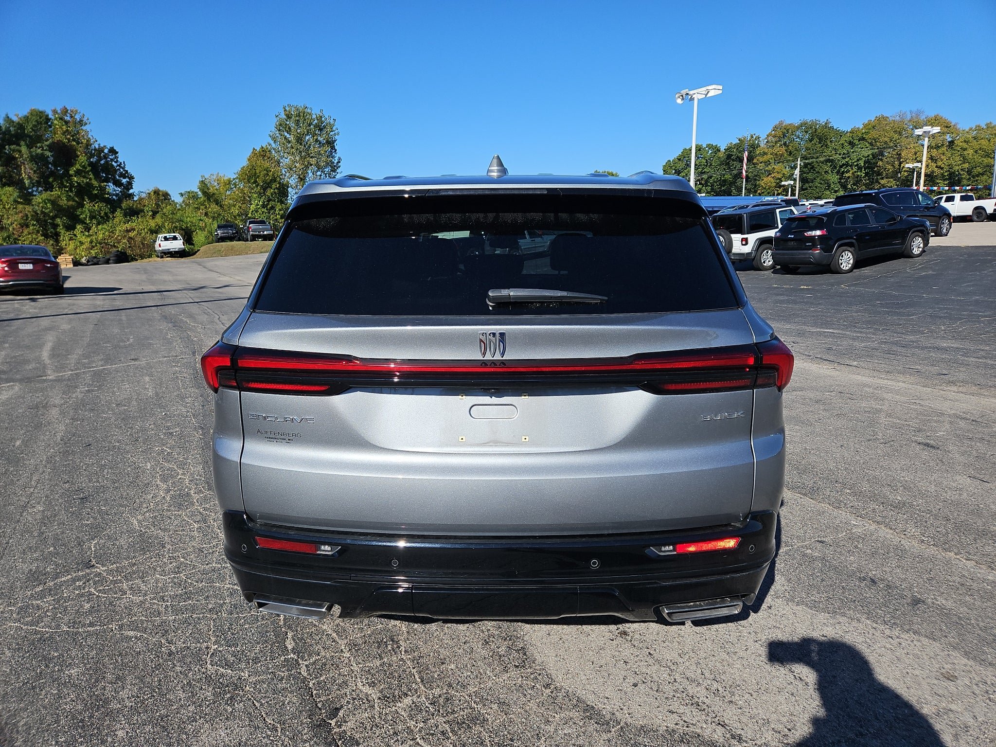 Used 2025 Buick Enclave Sport Touring w/ LPO, Floor Liner Package FWD image 4