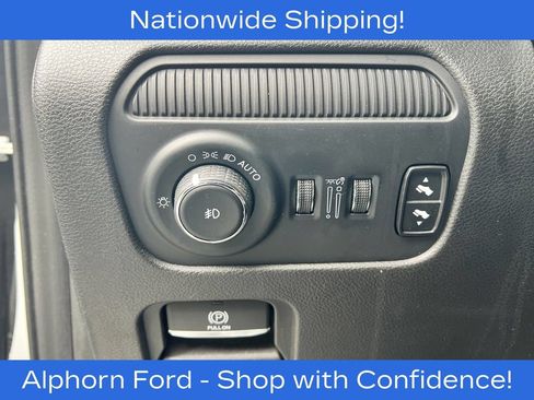 Used 2024 Jeep Wagoneer L Series II w/ Flexible Seating Group AWD/4WD image 15