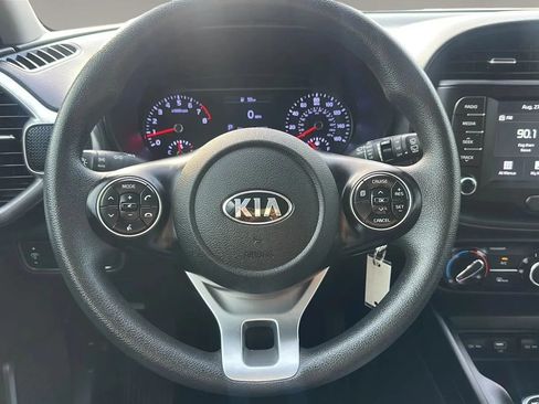 Used 2020 Kia Soul LX FWD image 12