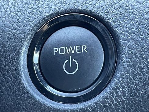 Used 2025 Toyota Camry SE image 23