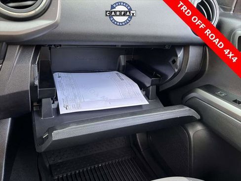 Certified 2022 Toyota Tacoma TRD Off-Road image 28