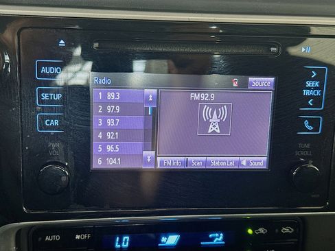 Used 2019 Toyota Corolla LE image 19