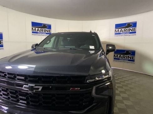 Used 2024 Chevrolet Suburban Z71 w/ Luxury Package AWD/4WD image 5