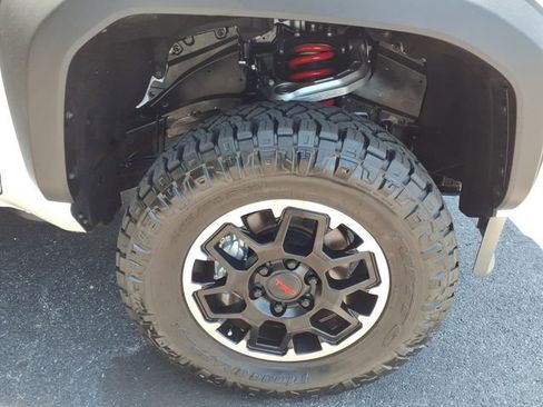 Used 2026 Toyota Tacoma TRD Off-Road AWD/4WD image 4