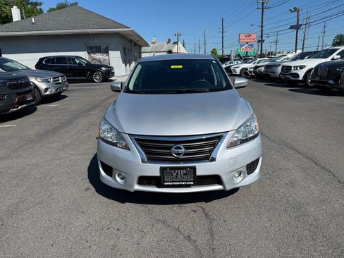 Used 2014 Nissan Sentra SR w/ SR Driver Package FWD image 2