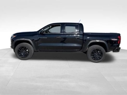 Used 2024 Chevrolet Colorado Trail Boss AWD/4WD image 2