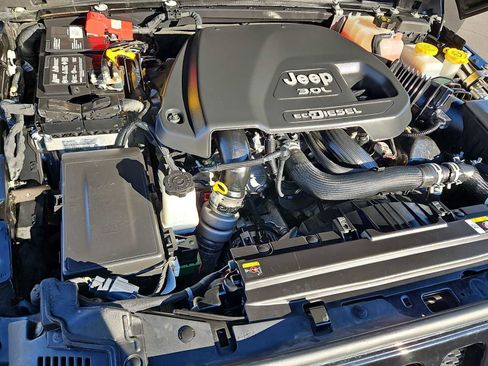 Used 2021 Jeep Wrangler Unlimited Sport image 14