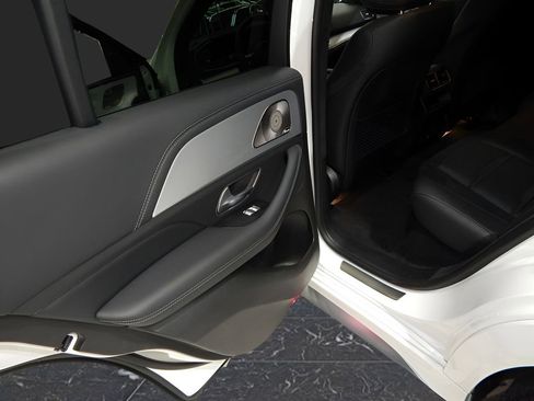 Used 2024 Mercedes-Benz GLE 63 AMG S image 22
