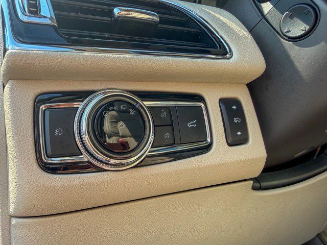 Used 2019 Lincoln Navigator Reserve AWD/4WD image 21