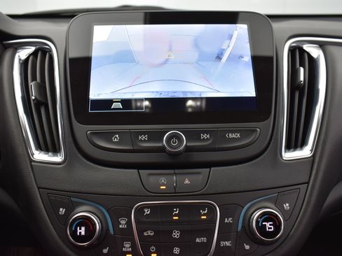 Used 2024 Chevrolet Malibu LT image 17