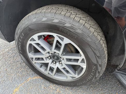 Used 2025 Ford Expedition Max Active AWD/4WD image 33