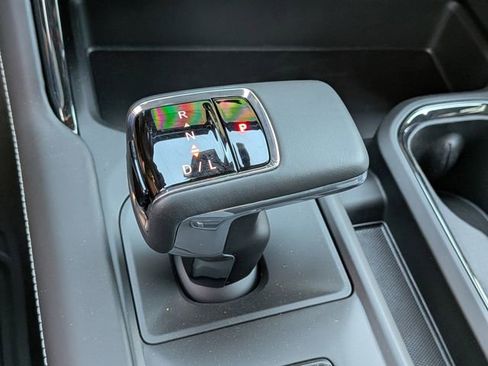 New 2026 GMC Sierra 1500 AT4X w/ AT4X AEV Edition AWD/4WD image 24