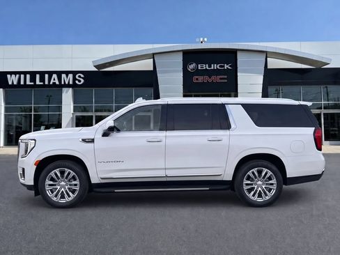 Used 2023 GMC Yukon XL SLT w/ SLT Luxury Package AWD/4WD image 4
