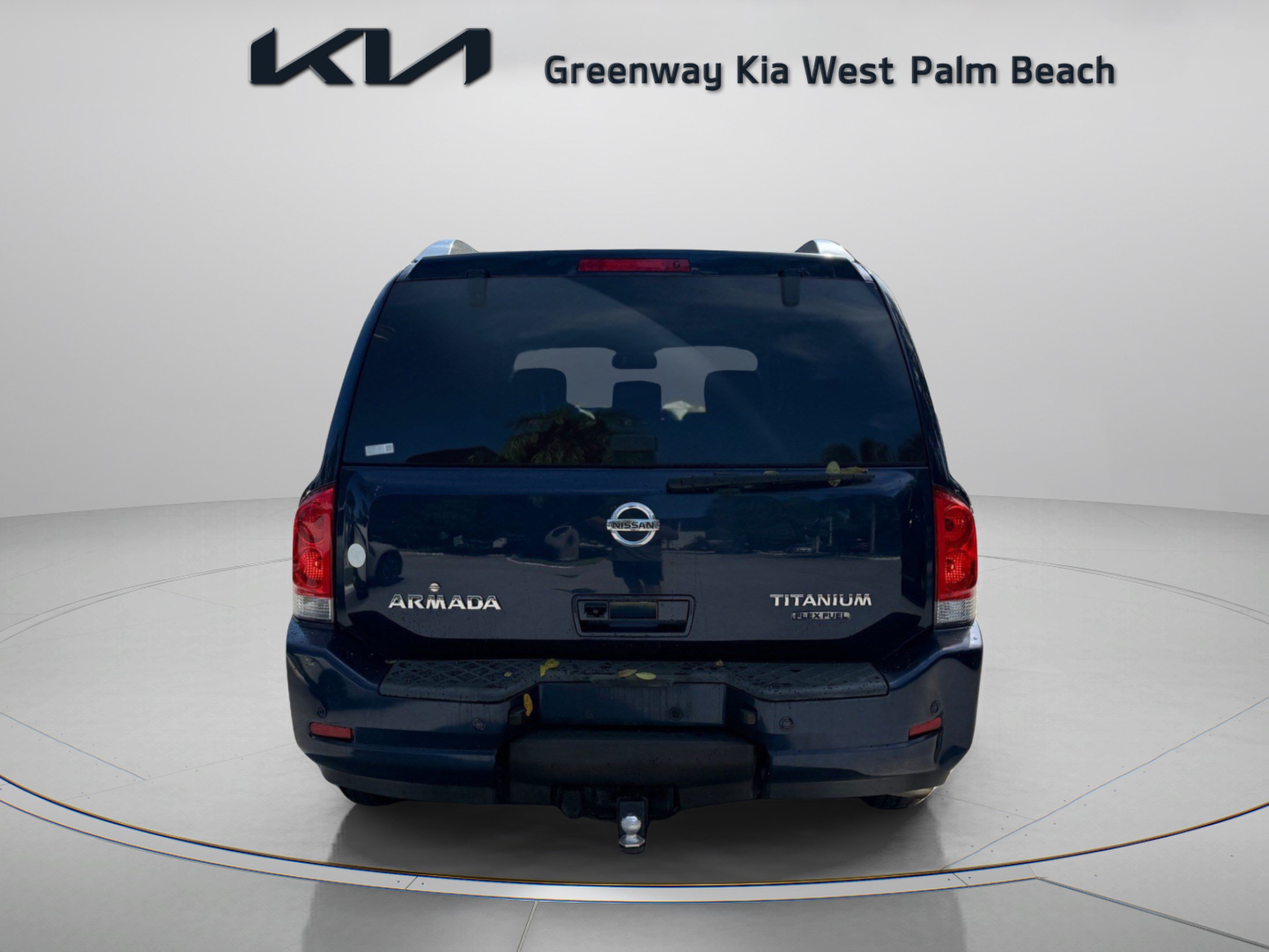 Used 2010 Nissan Armada Titanium w/ DVD Entertainment Pkg RWD image 6