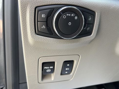 Used 2018 Ford F150 XLT w/ Equipment Group 302A Luxury AWD/4WD image 21