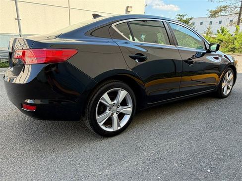Used 2013 Acura ILX w/ Premium Package FWD image 18